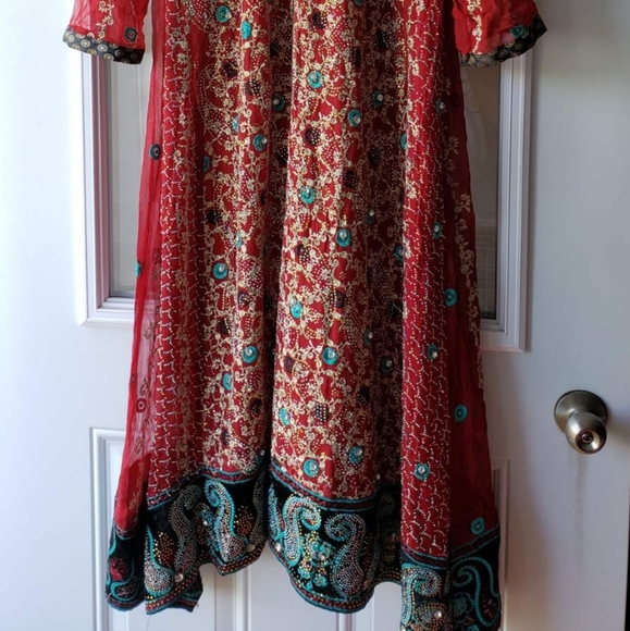 Brand new Pakistani salwar kameez - Picture 2 of 7